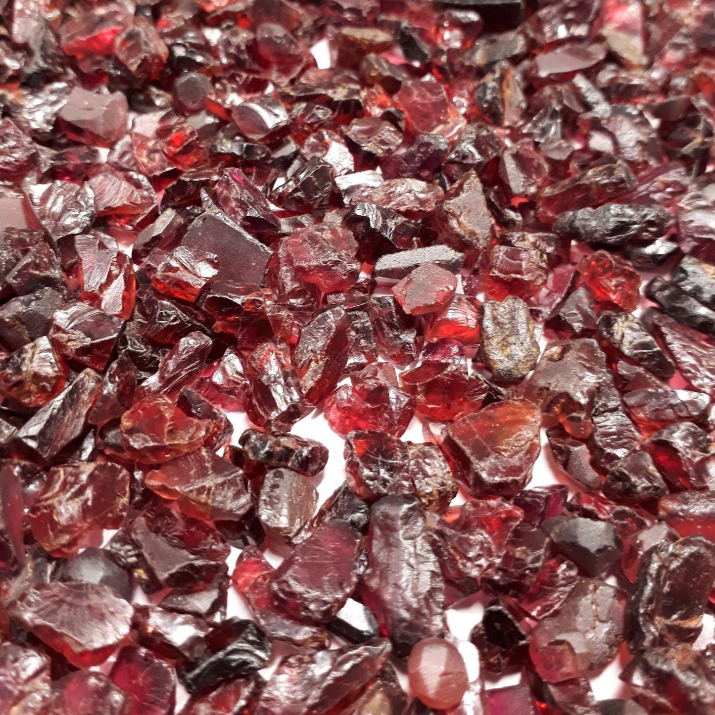 Natural Garnet Rough (Natural)