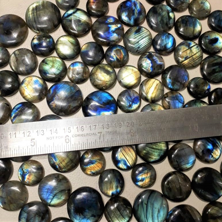 Natural Labradorite Round Cabochon (Natural)