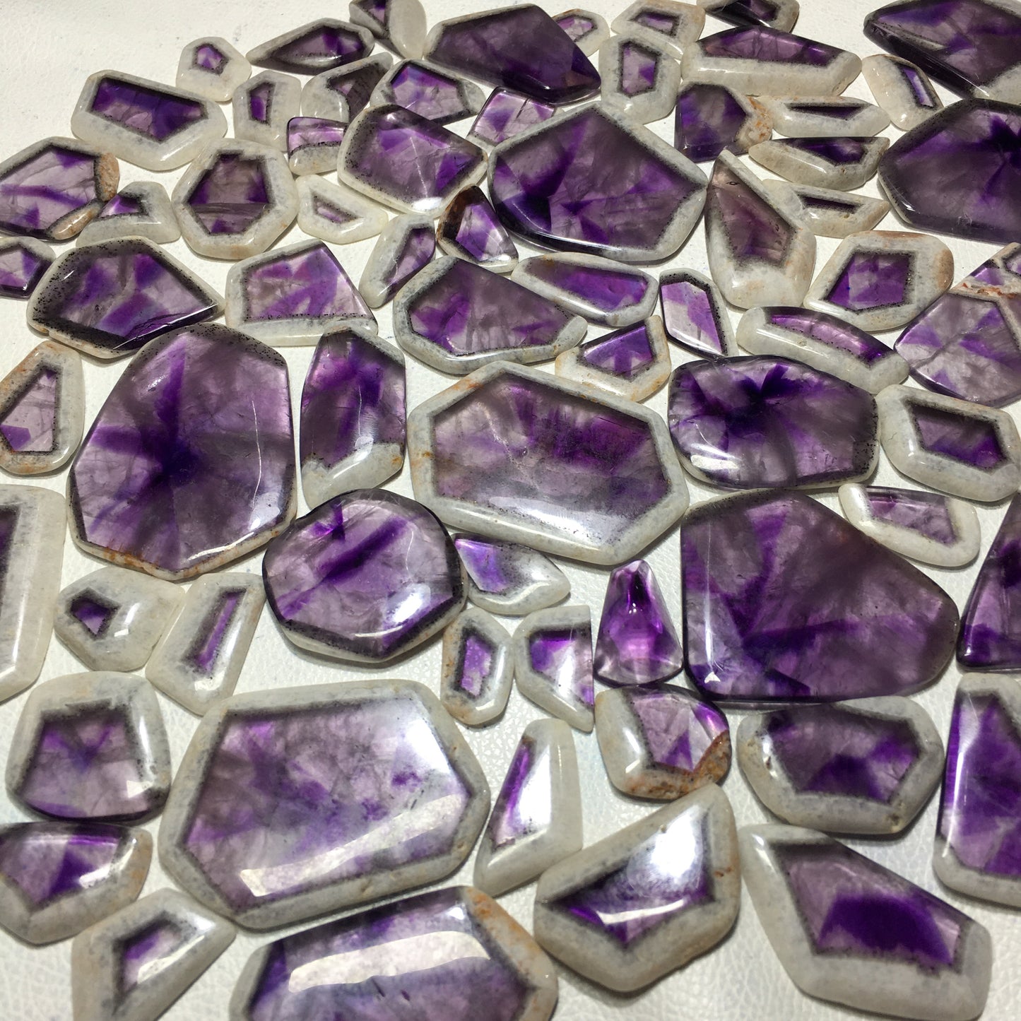 Natural Amethyst White Border Cabochon (Natural)