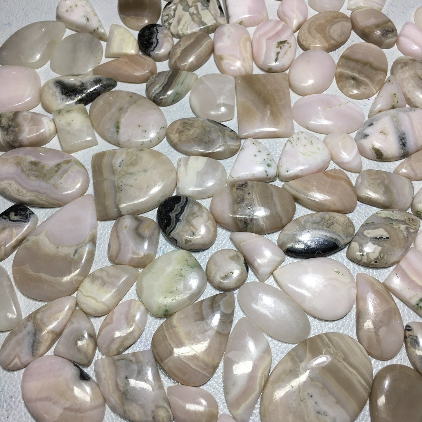 Natural Magnano Calcite Cabochon (Natural)