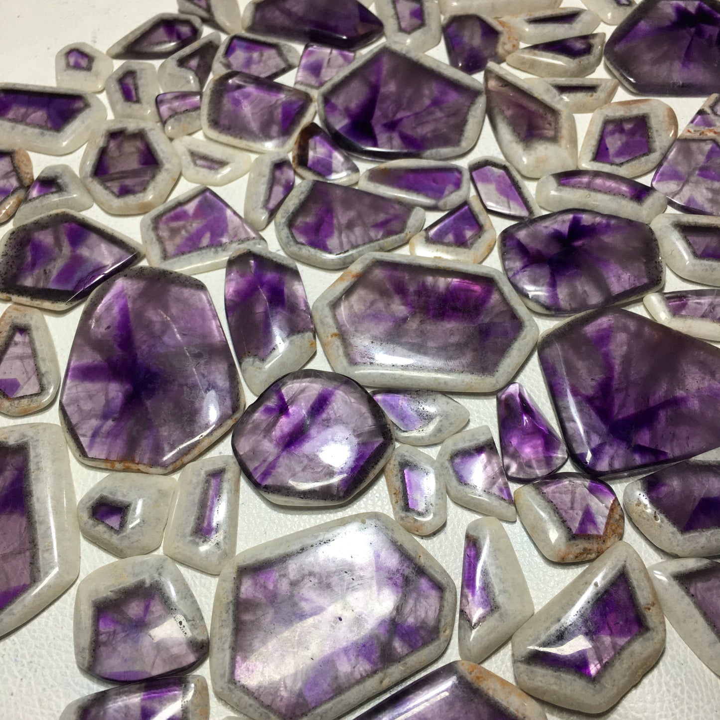 Natural Amethyst White Border Cabochon (Natural)