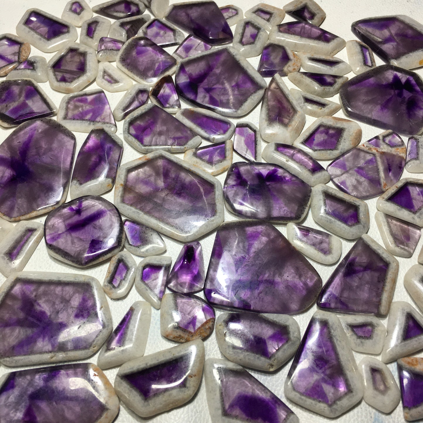 Natural Amethyst White Border Cabochon (Natural)