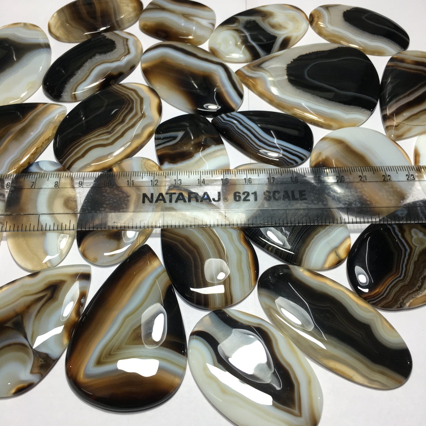 Natural Banded Agate Cabochon (Natural)