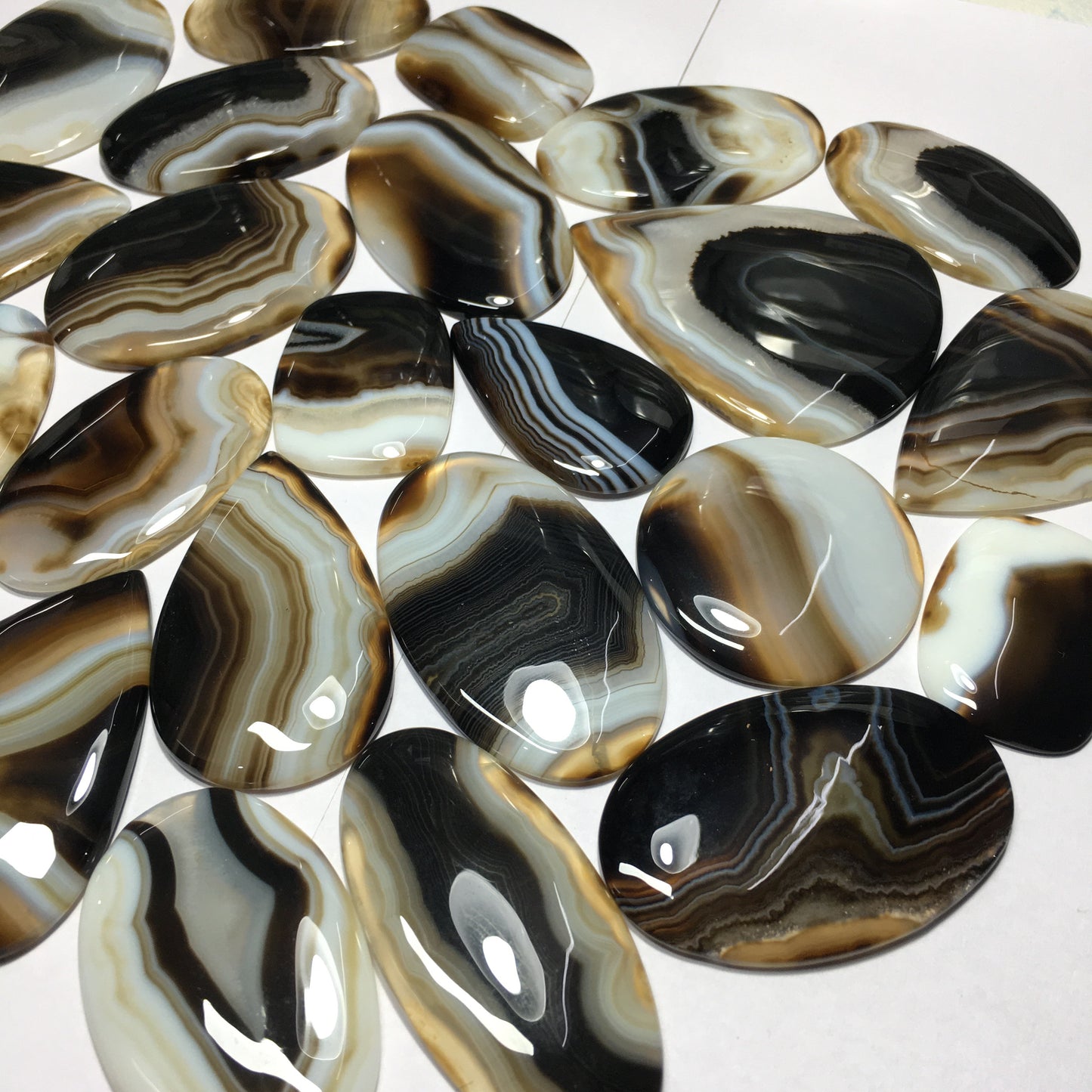 Natural Banded Agate Cabochon (Natural)