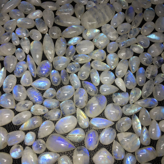 Natural Rainbow Moonstone Cabochon (Natural)