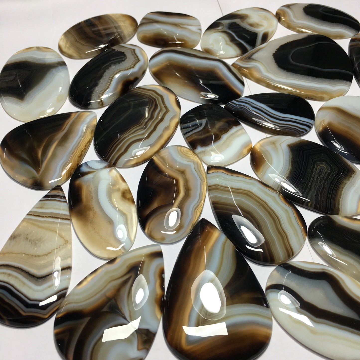 Natural Banded Agate Cabochon (Natural)