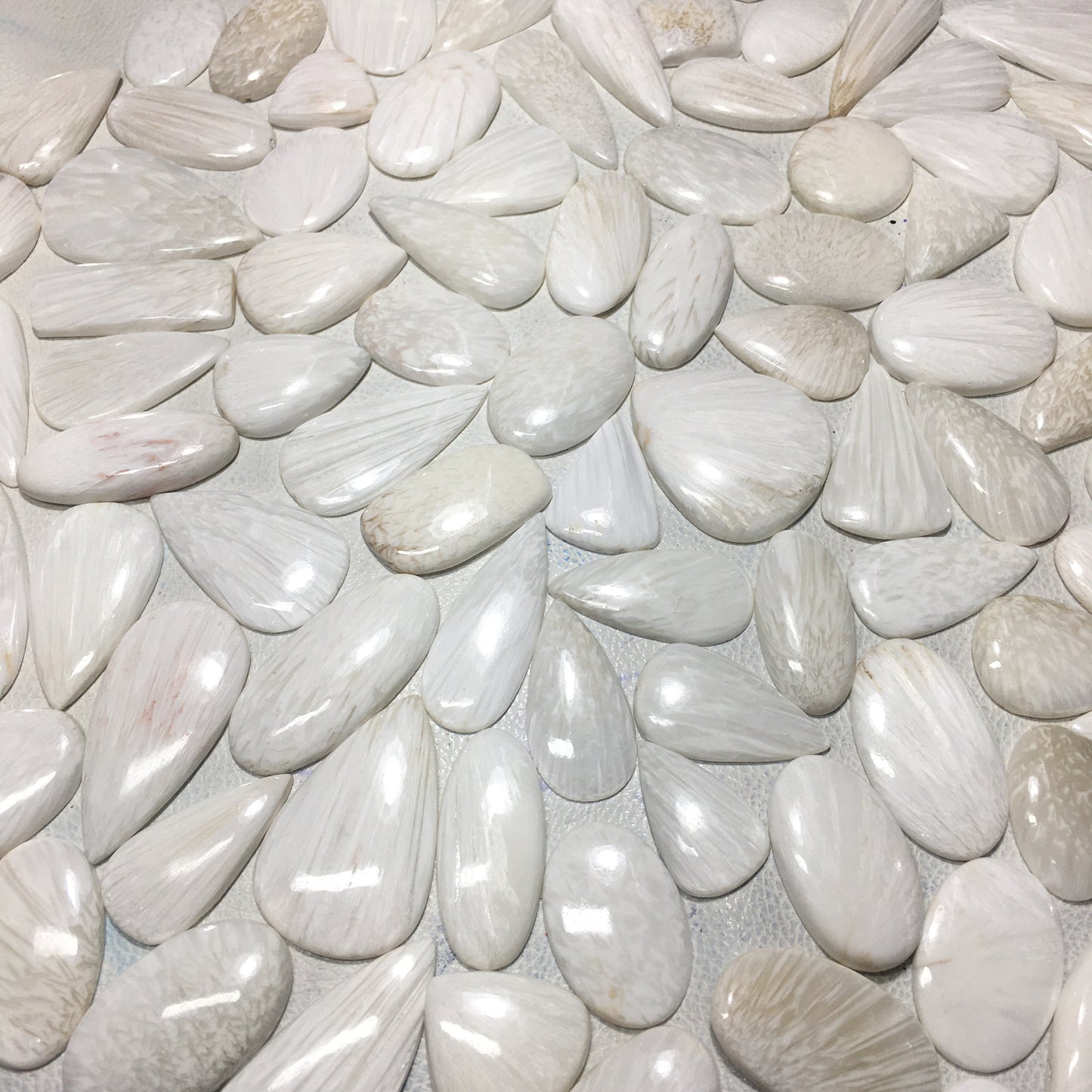 Natural White Scolecite Cabochon (Natural)