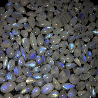 Natural Rainbow Moonstone Cabochon (Natural)